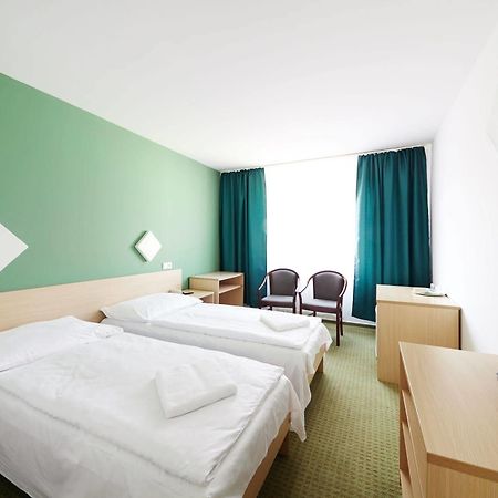 Hotel Mars Prága Kültér fotó