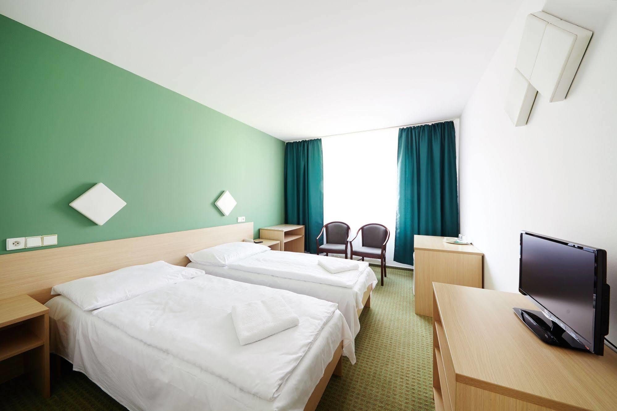 Hotel Mars Prága Kültér fotó
